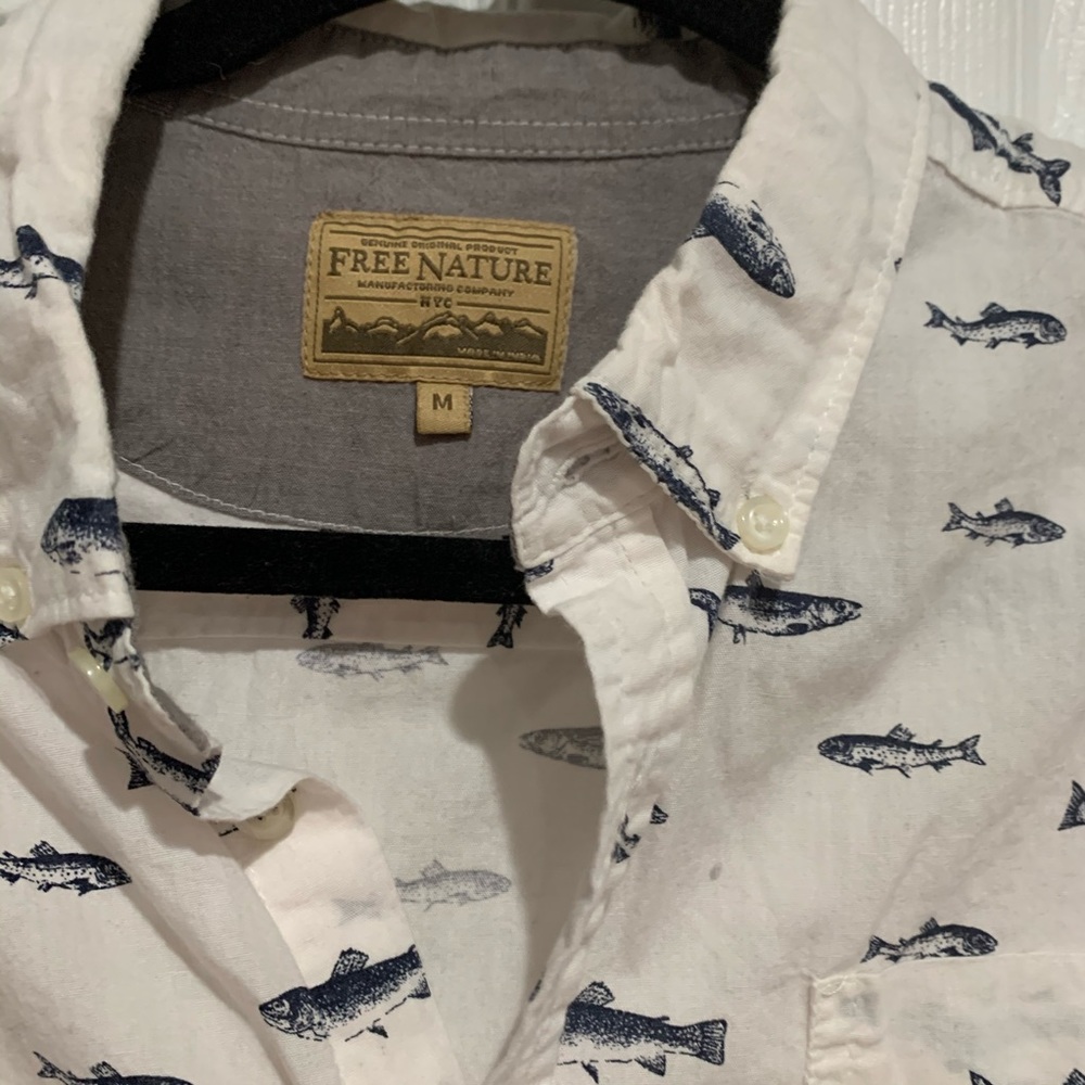 Fish button down - Picture 2 of 2